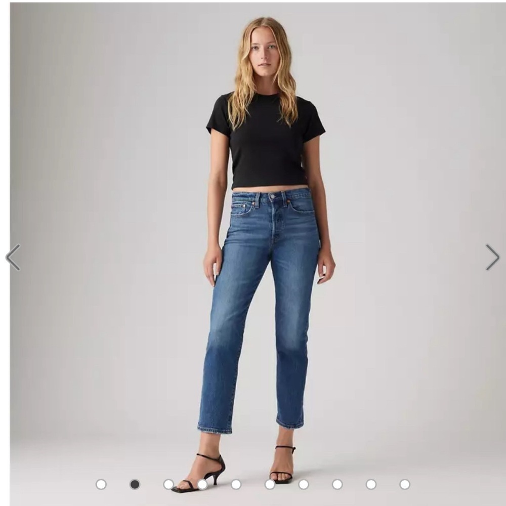 Levi's Premium WEDGIE STRAIGHT FIT WOMEN'S
JEANS BUTTON FLY size 26